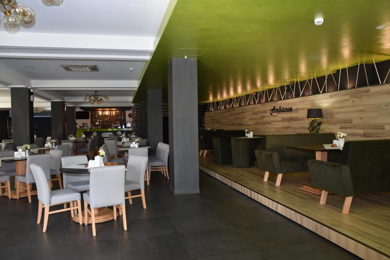 Hotel Bulevard Ramnicu Valcea Exterior photo